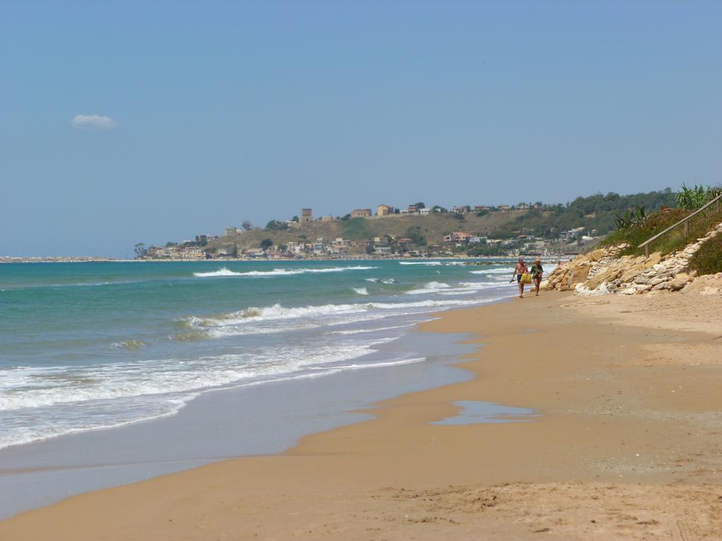 Villa Fiori Beach Menfi Exterior photo